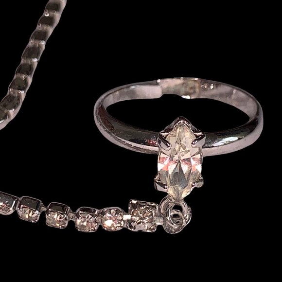 Shiny Rhinestone Finger Ring Bracelet /Bling Bling Hand Chain Bracelet - Picture 4 of 8